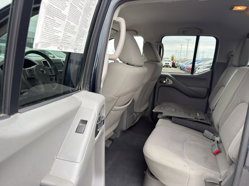 Used 2019 Nissan Frontier SV image 30