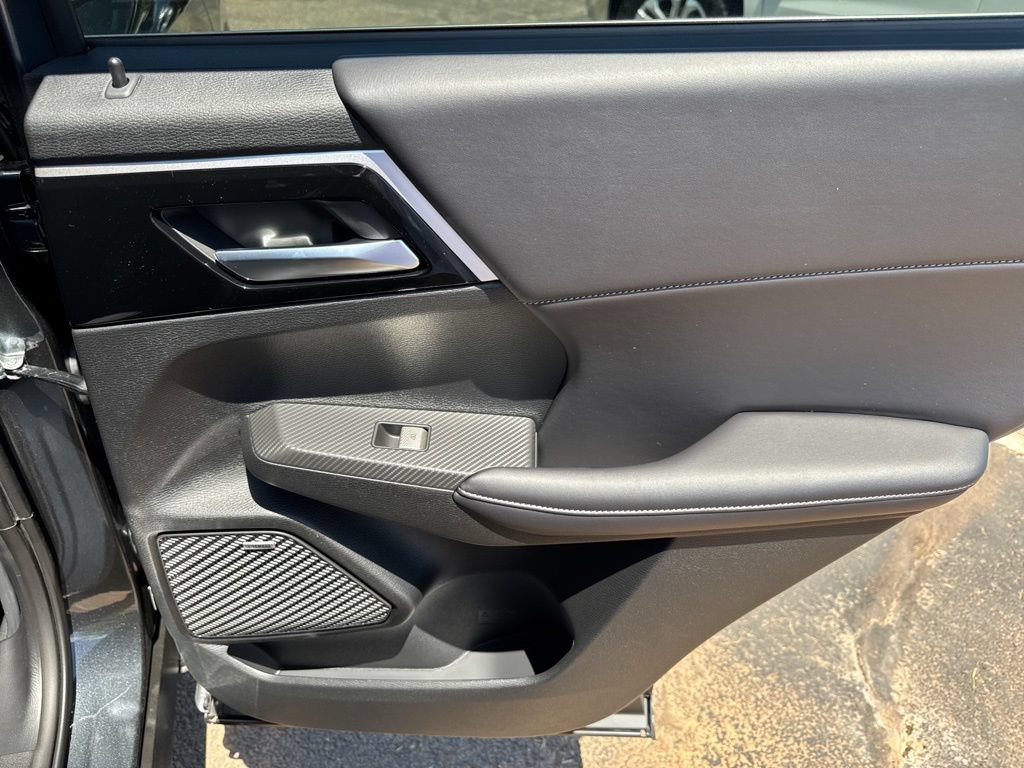 New 2026 Mitsubishi Outlander LE FWD image 39