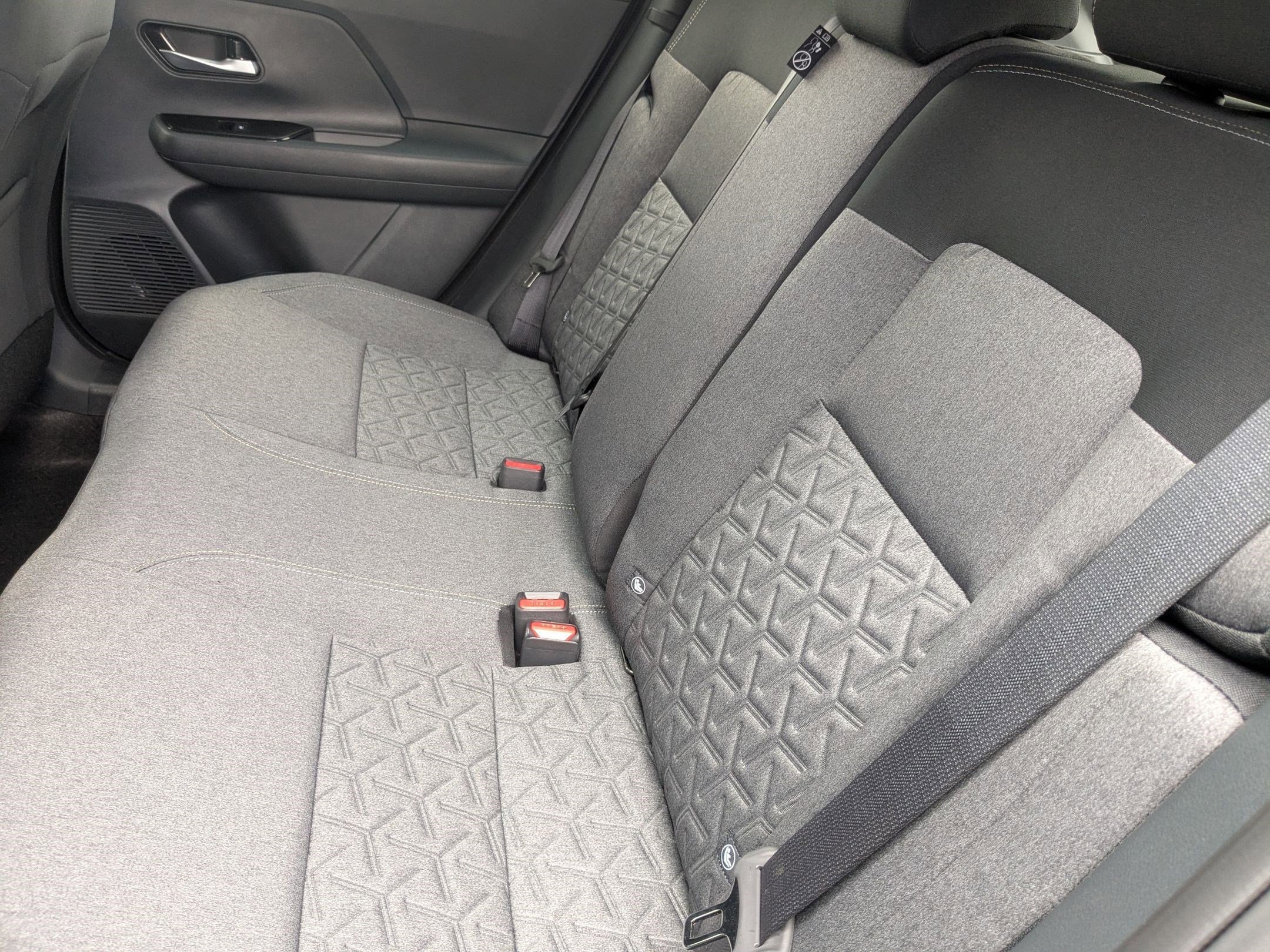 New 2025 Nissan Kicks SV w/ SV Premium Package FWD image 28
