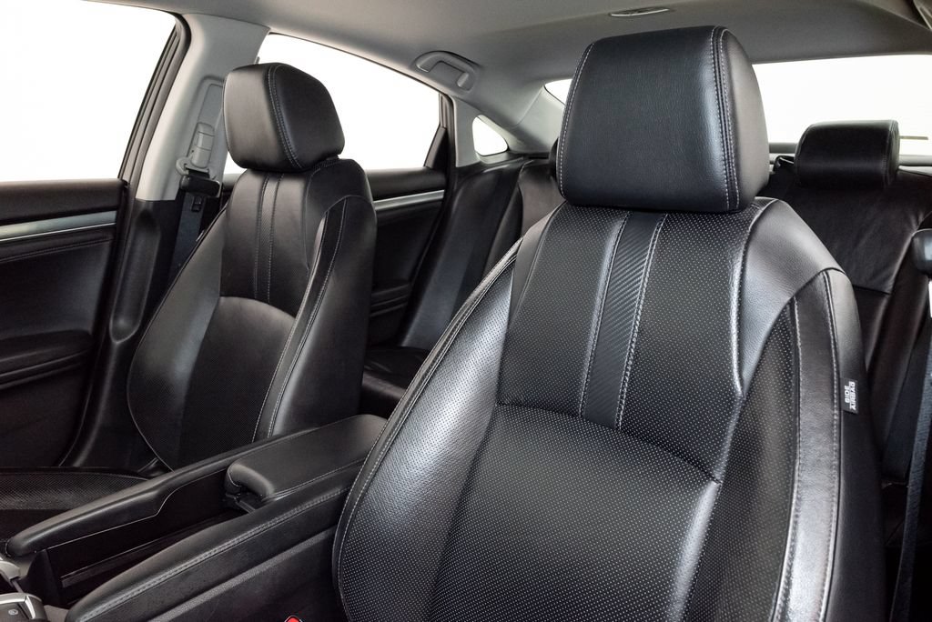 Used 2016 Honda Civic Touring image 10
