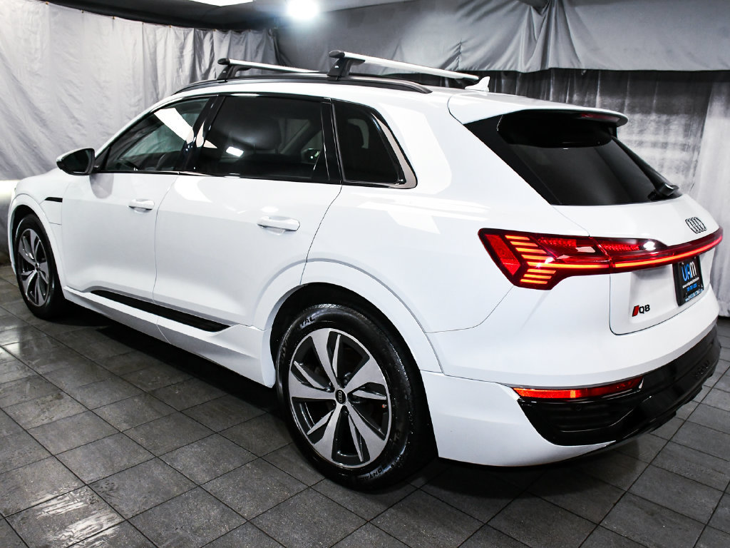Used 2024 Audi Q8 e-tron Premium AWD/4WD image 4