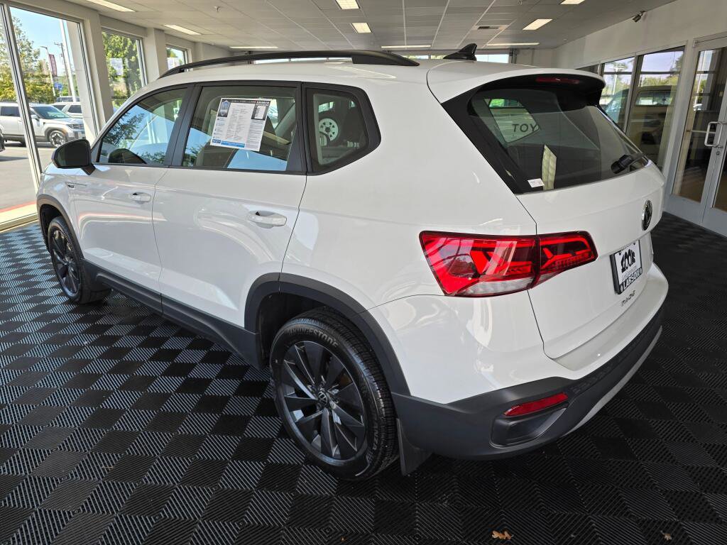Used 2023 Volkswagen Taos S w/ Driver Assistance Package FWD image 5