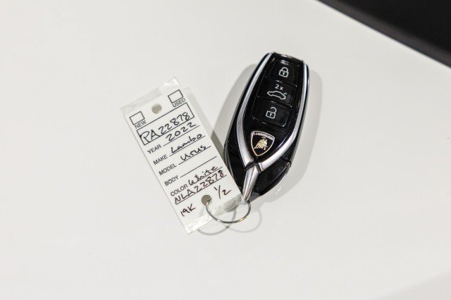 Used 2022 Lamborghini Urus AWD/4WD image 45