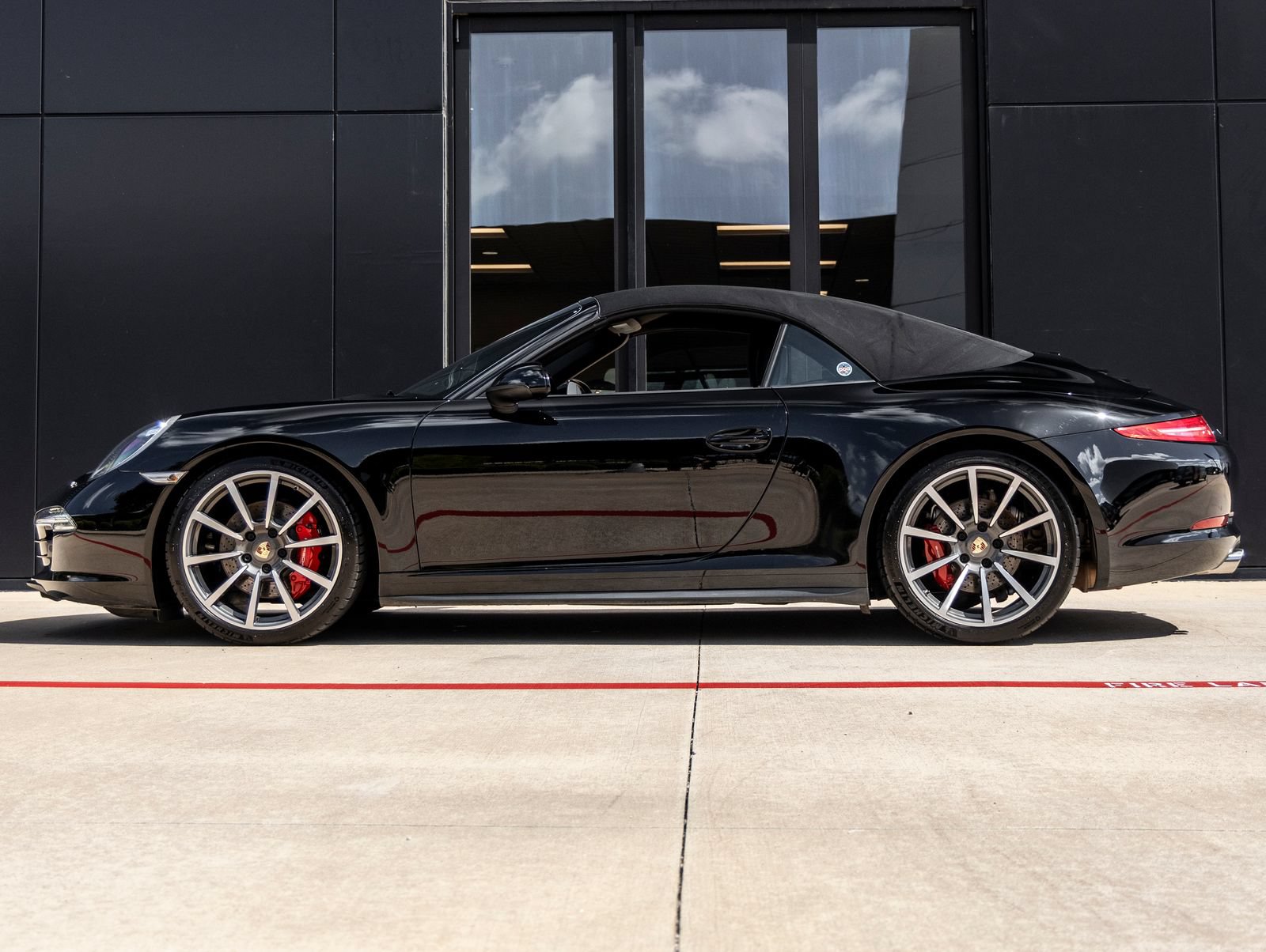Certified 2014 Porsche 911 Carrera 4S AWD/4WD image 2