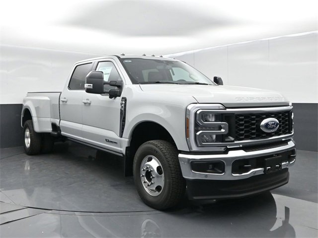 New 2026 Ford F350 Lariat image 2