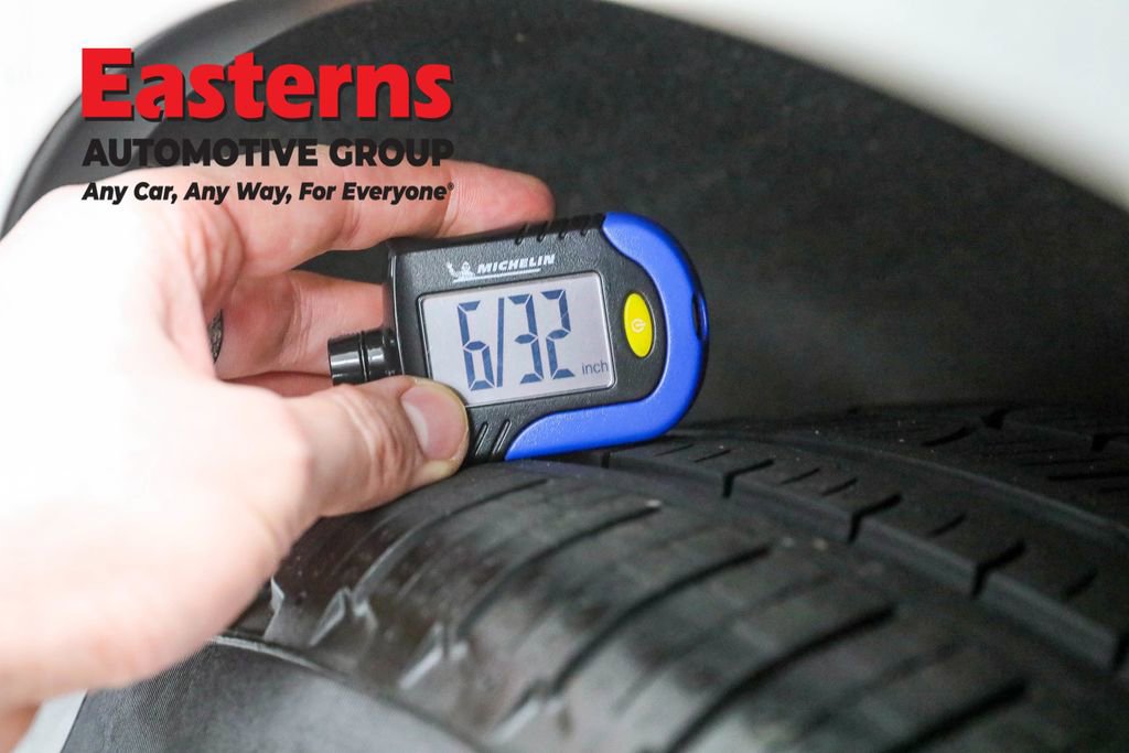 Used 2023 Porsche Macan T w/ Premium Package Plus image 30