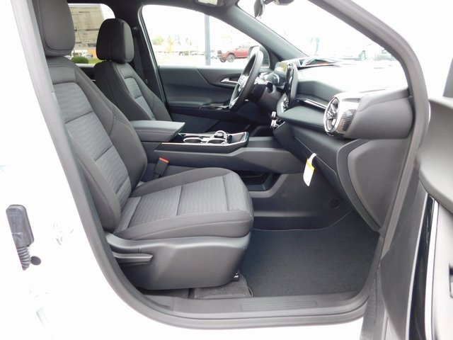 New 2026 Chevrolet Equinox LT image 16