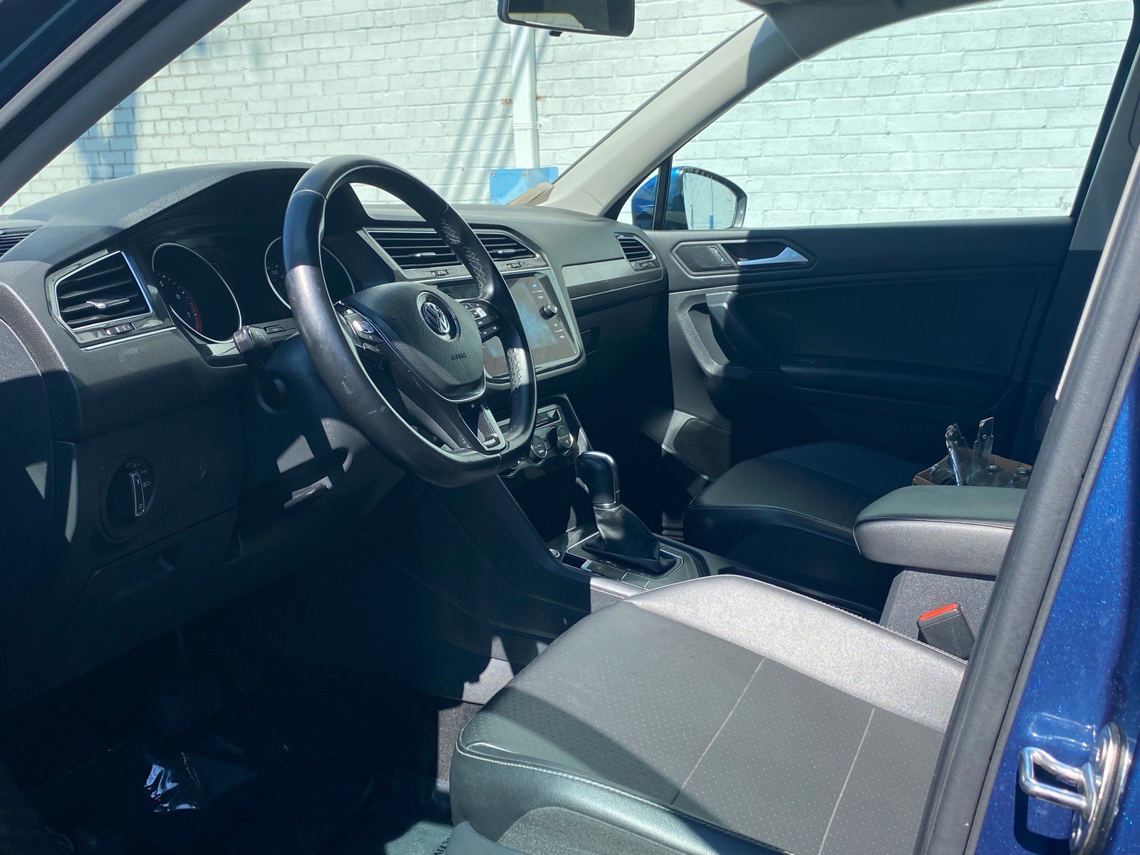 Used 2019 Volkswagen Tiguan SE FWD image 9