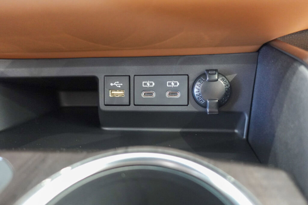 New 2026 Toyota Highlander Platinum image 25