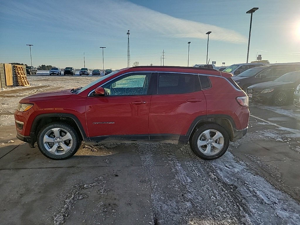 Used 2017 Jeep Compass Latitude w/ Cold Weather Group image 5