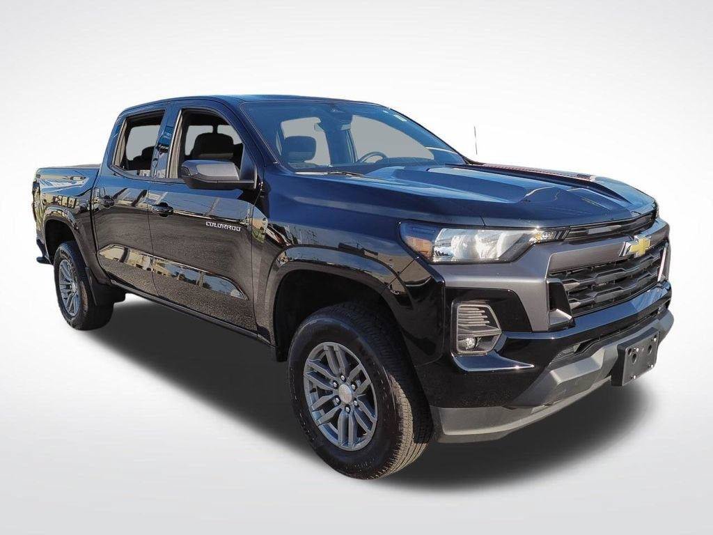 Certified 2024 Chevrolet Colorado LT w/ LT Convenience Package AWD/4WD image 3