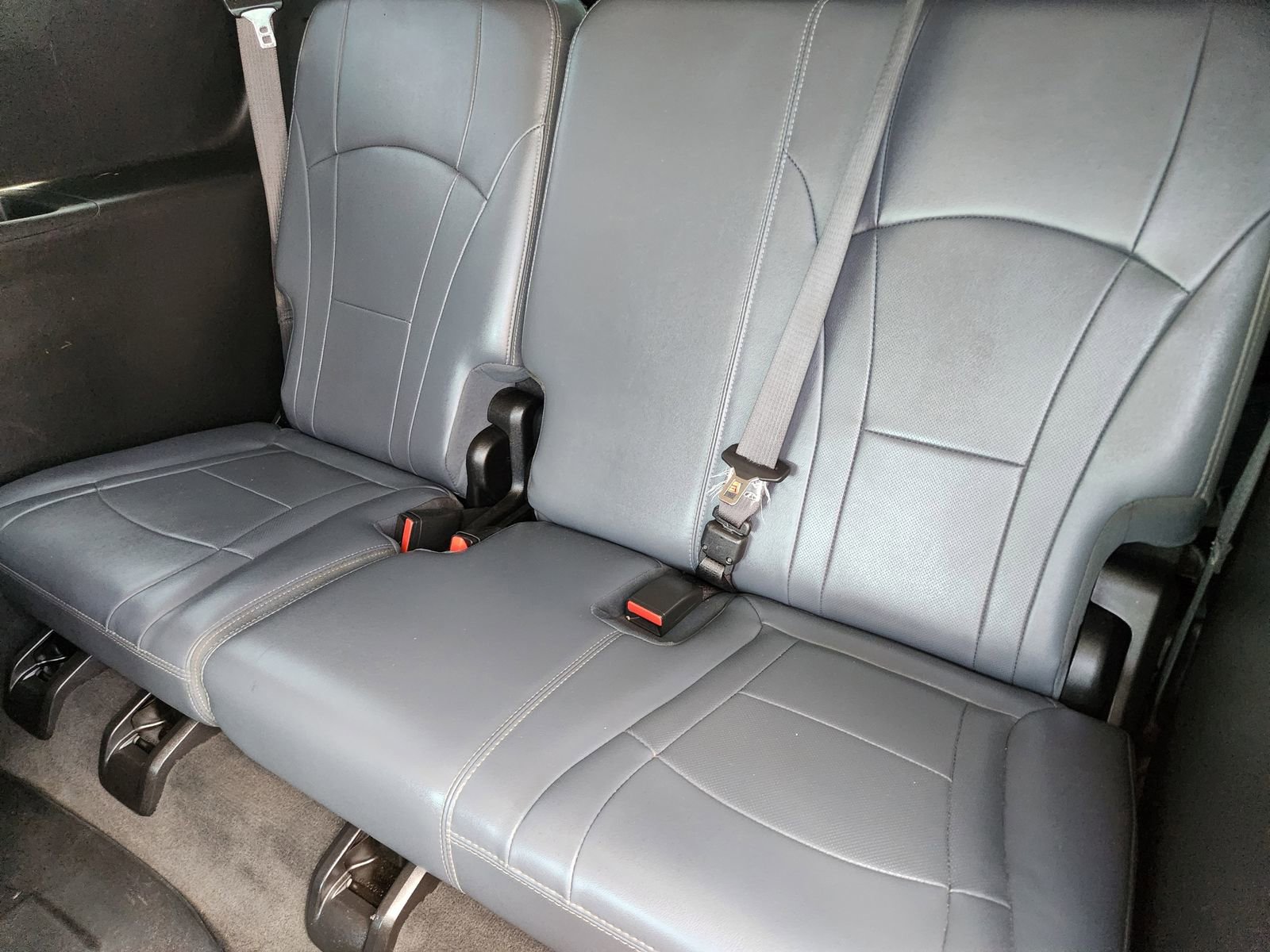 Used 2019 Buick Enclave Essence FWD image 34