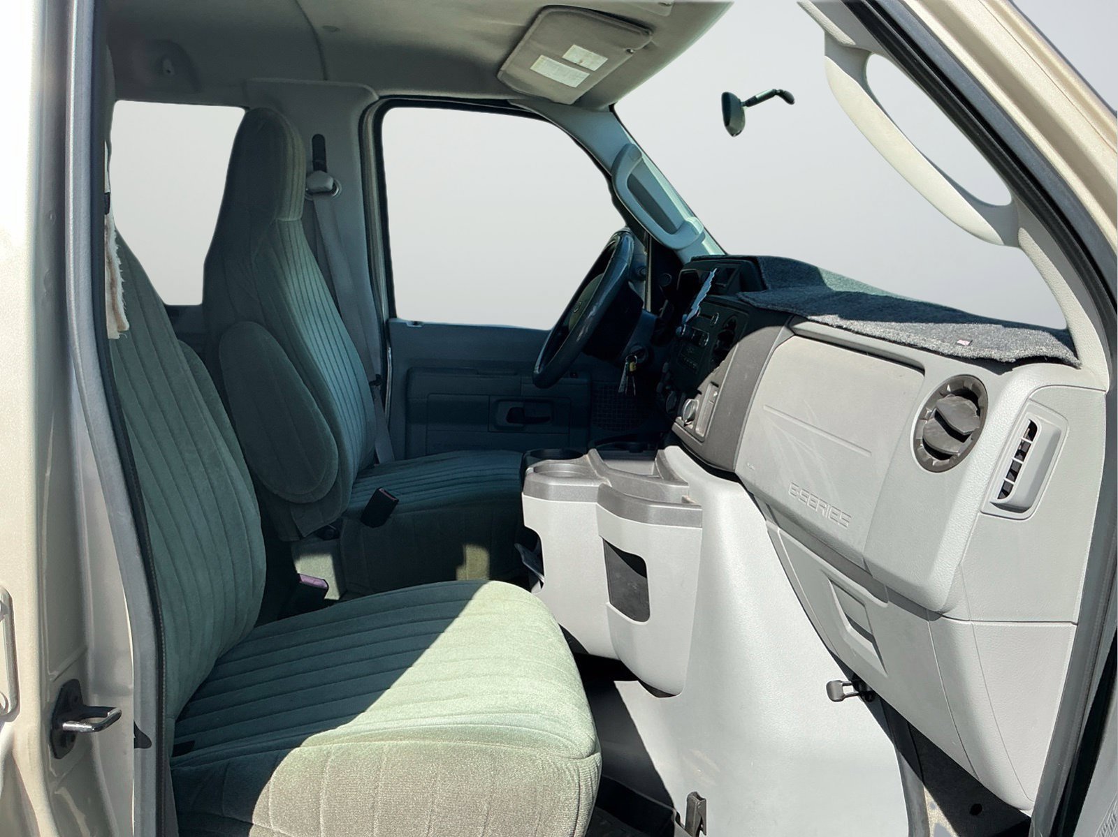 Used 2014 Ford E-350 and Econoline 350 XLT RWD image 15