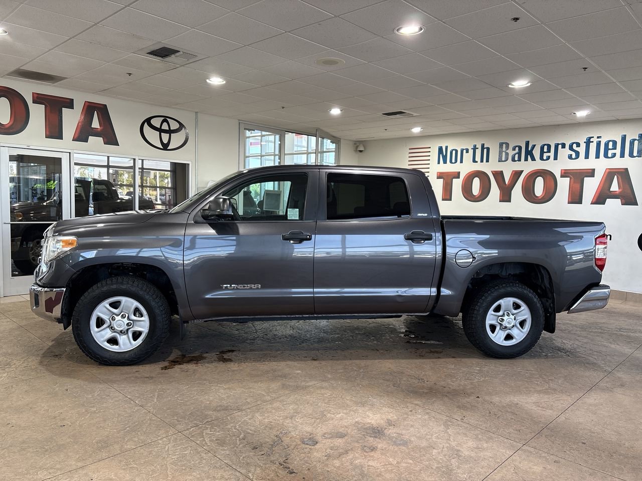 Used 2016 Toyota Tundra SR5 RWD image 7
