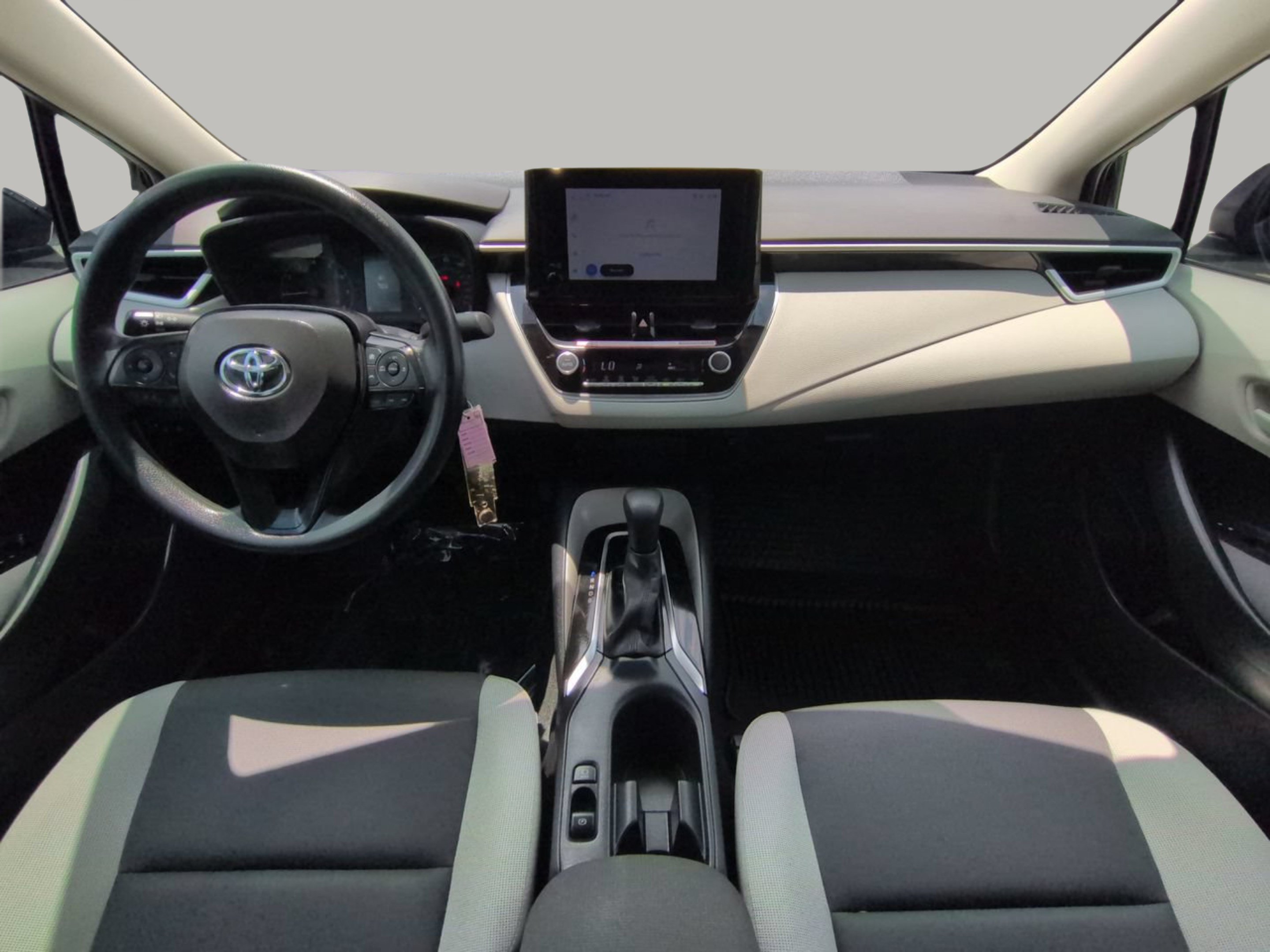 Used 2025 Toyota Corolla LE FWD image 4