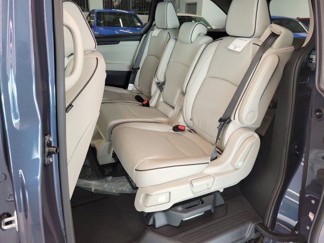 New 2027 Honda Odyssey Touring image 21
