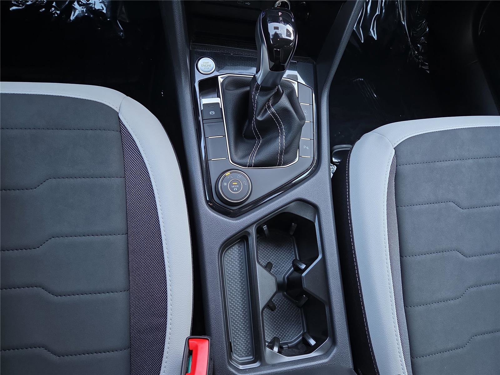 New 2026 Volkswagen Taos SE image 20