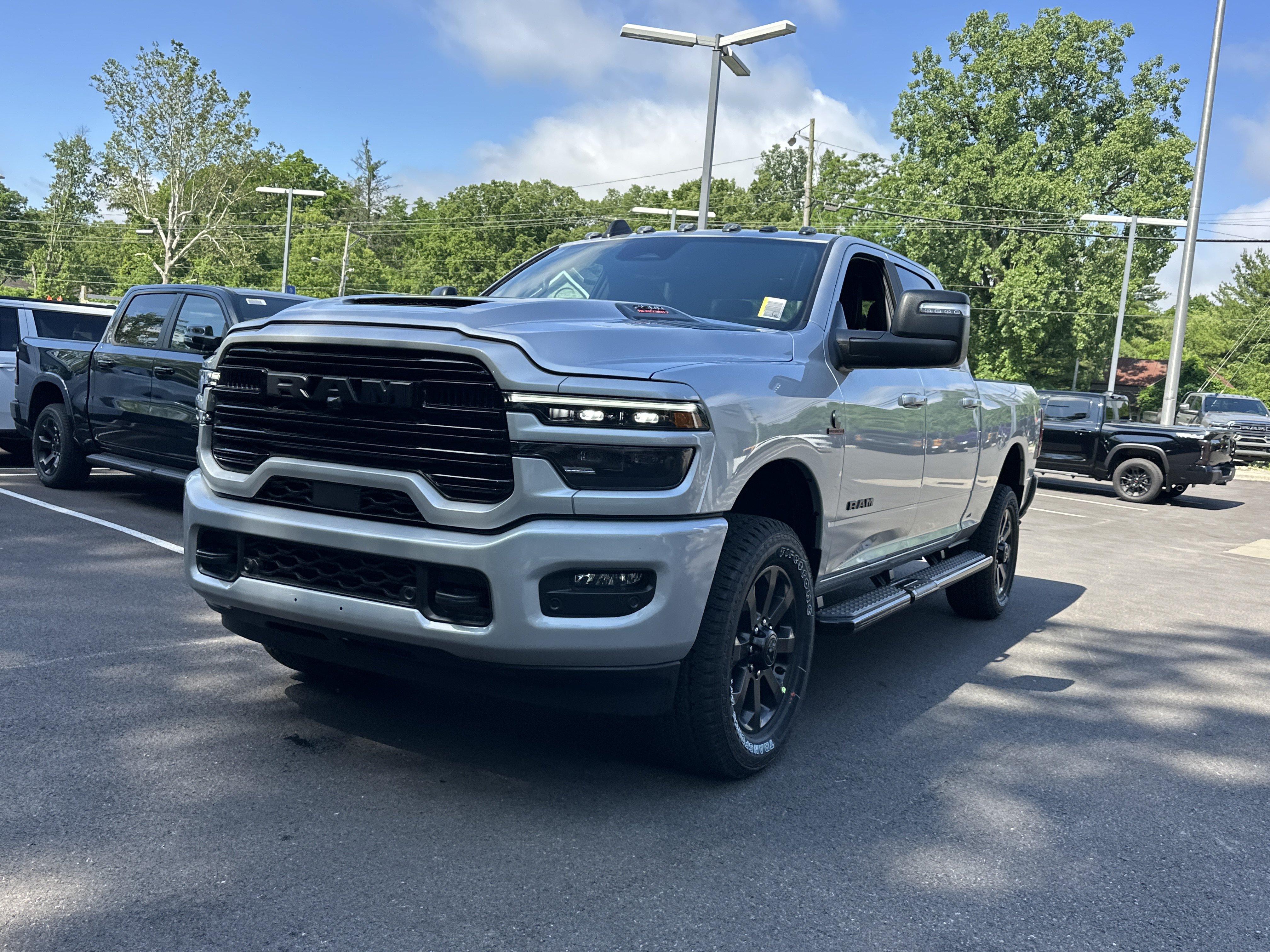 New 2026 RAM 2500 Laramie AWD/4WD image 24
