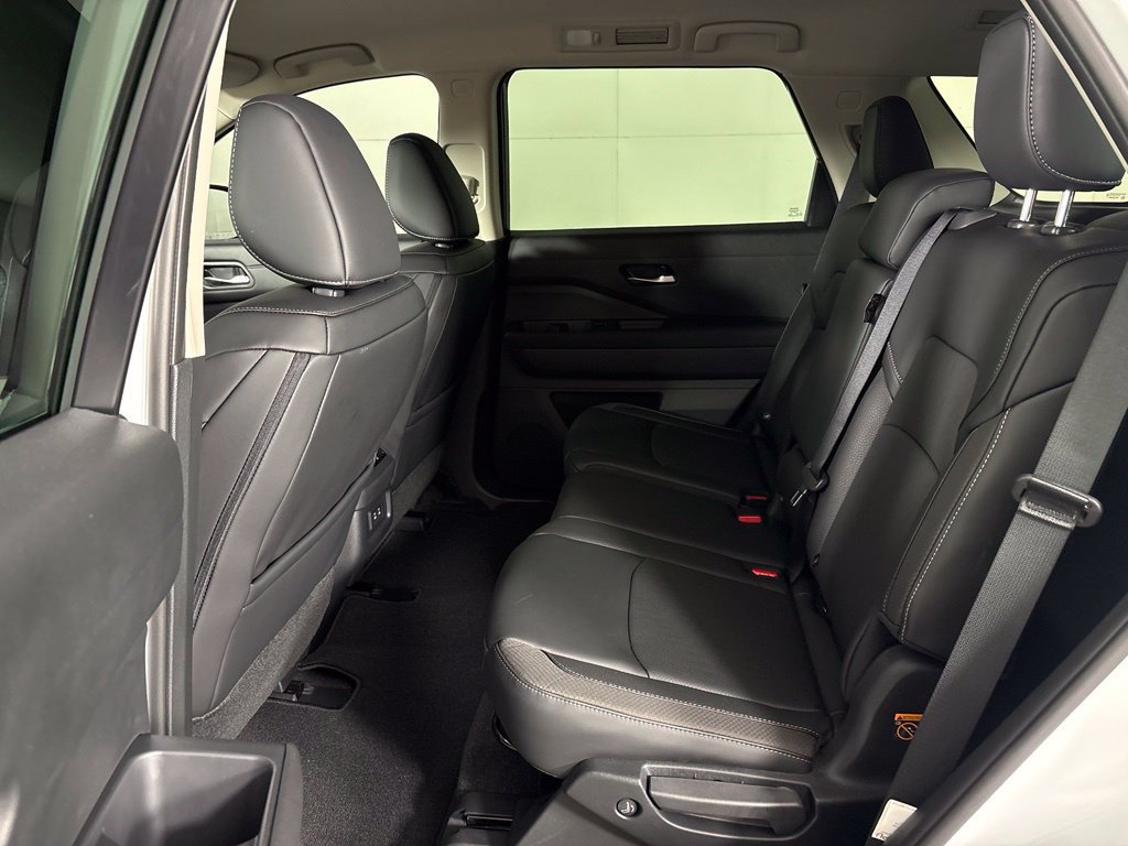 New 2026 Nissan Pathfinder SL FWD image 38