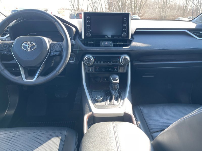 Used 2021 Toyota RAV4 Limited w/ Limited Grade Weather Package AWD/4WD image 23