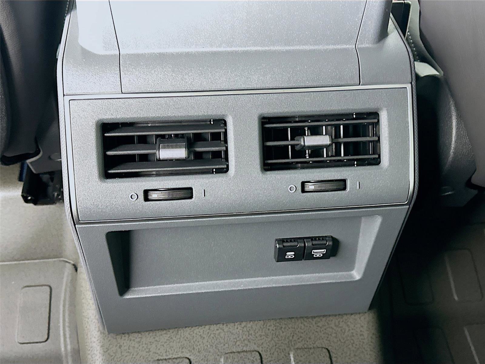 New 2025 INEOS Grenadier Fieldmaster Edition image 38