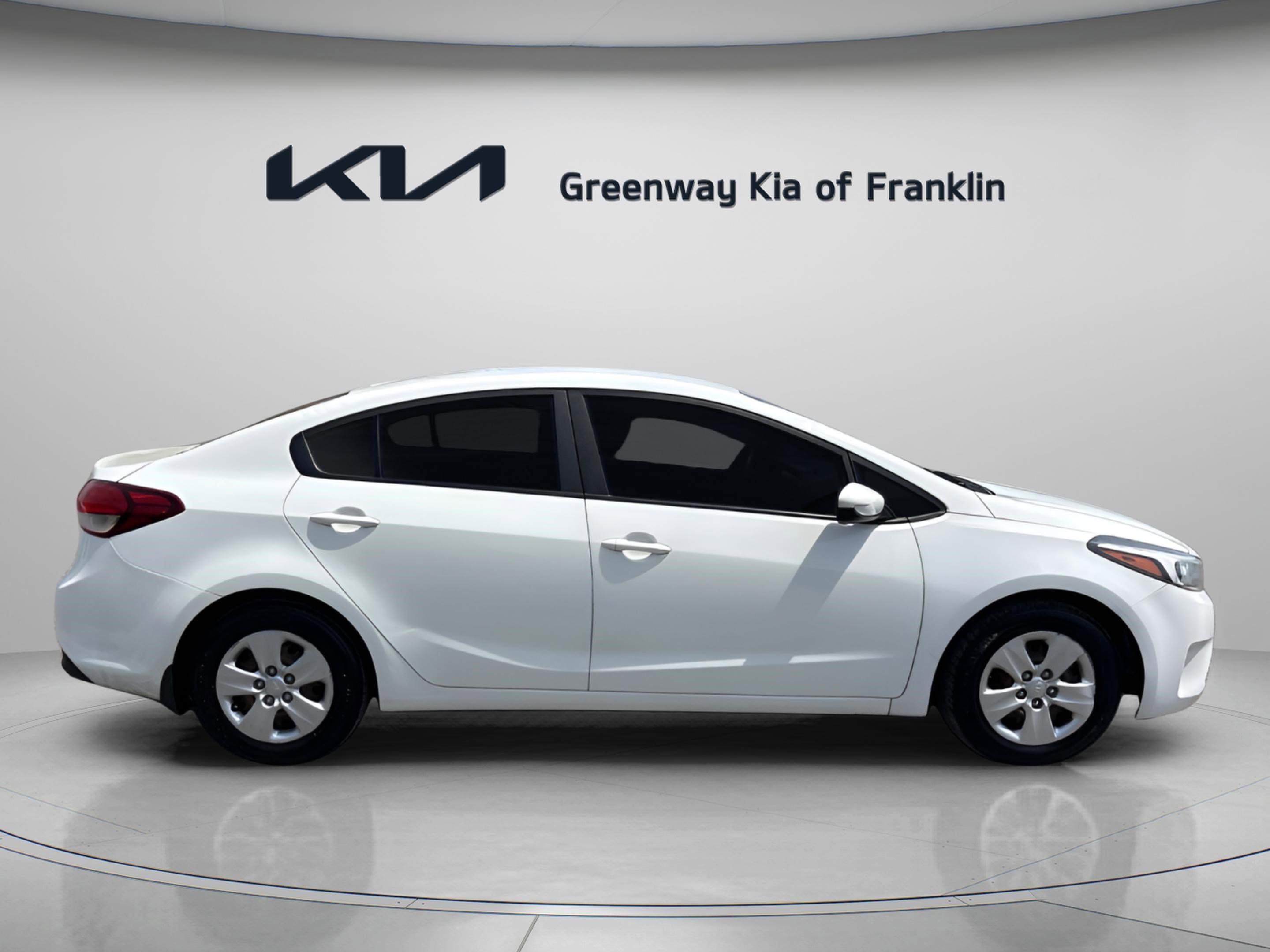 Used 2017 Kia Forte LX FWD image 8