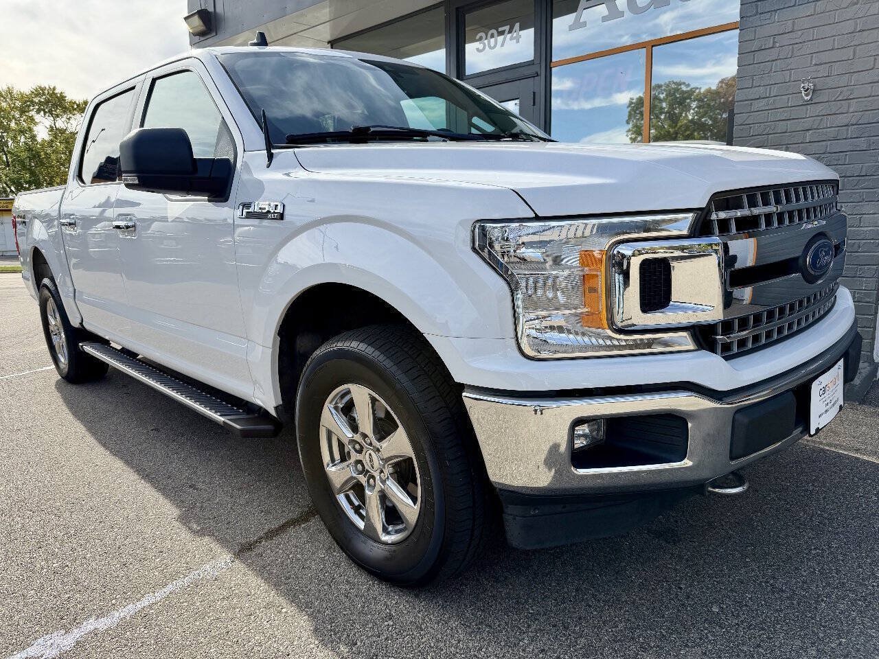 Used 2019 Ford F150 XLT w/ Equipment Group 302A Luxury AWD/4WD image 4