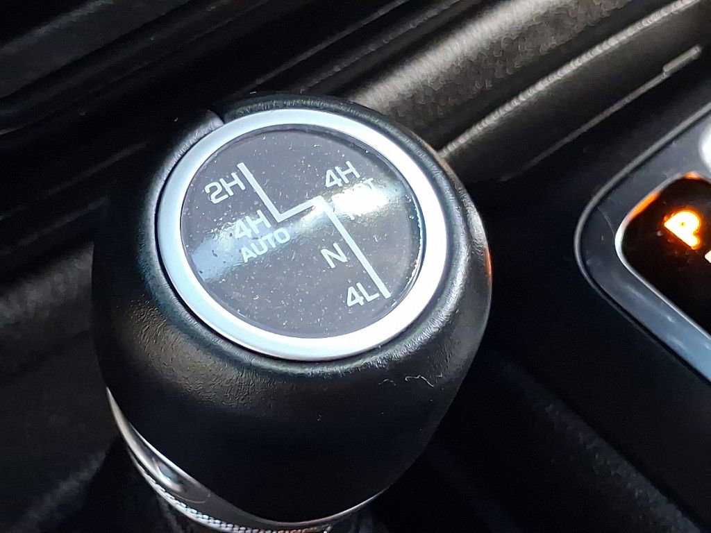 Used 2023 Jeep Wrangler Unlimited Sahara w/ Cold Weather Group AWD/4WD image 29