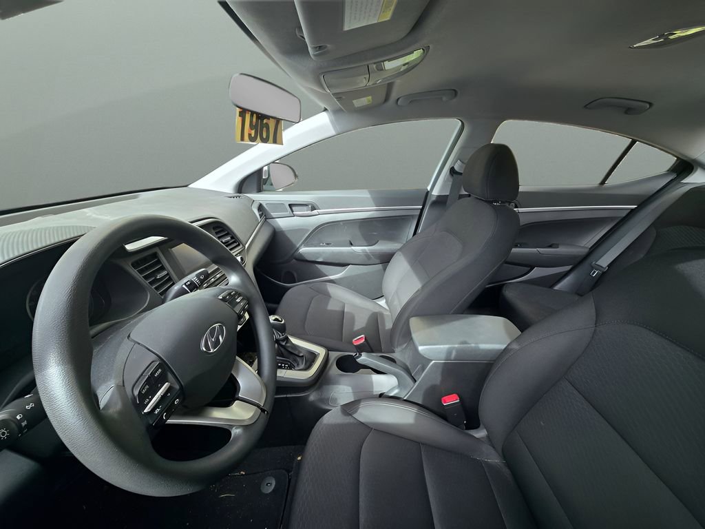 Used 2019 Hyundai Elantra SE w/ Cargo Package FWD image 11