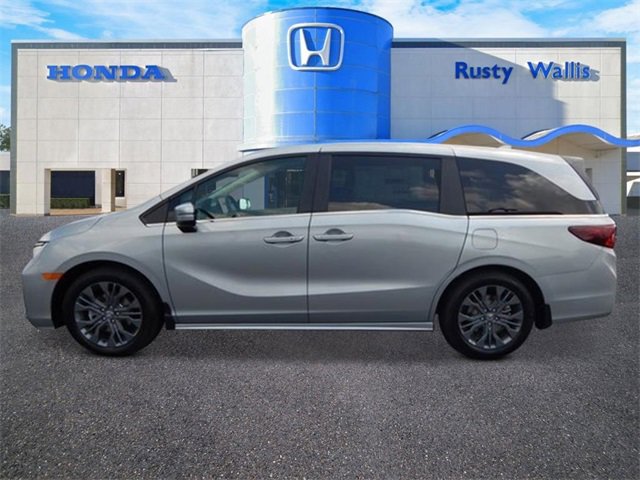 New 2026 Honda Odyssey Touring image 6