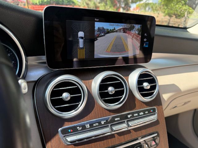 Used 2021 Mercedes-Benz GLC 300 image 20