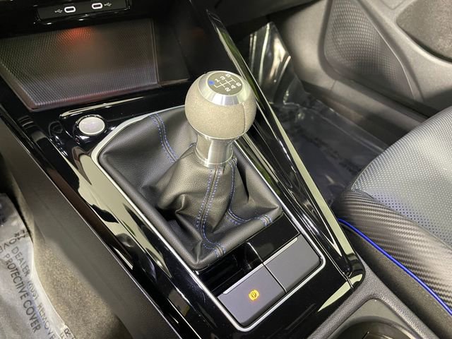 Used 2024 Volkswagen Golf R AWD/4WD image 9
