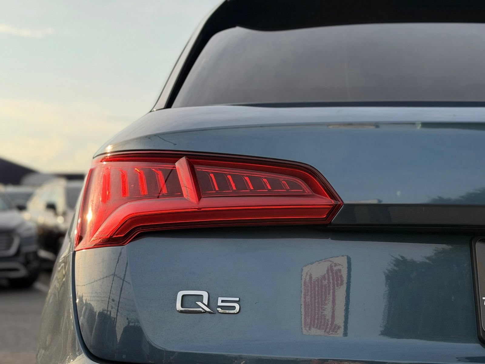 Used 2018 Audi Q5 Prestige w/ Premium Plus Package AWD/4WD image 9