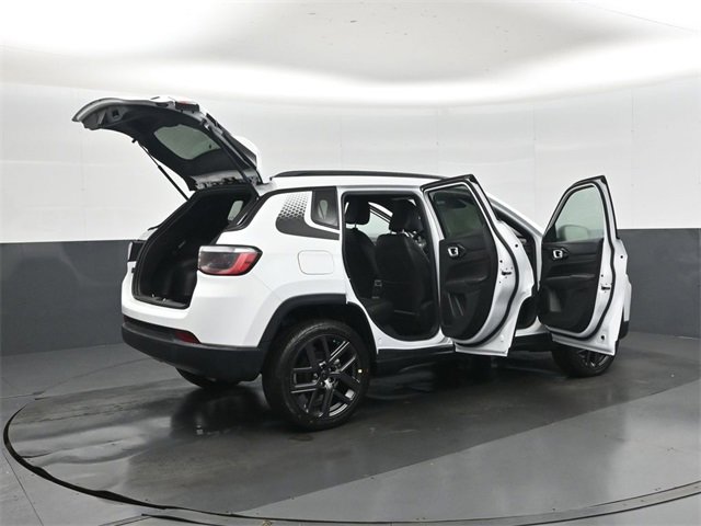 New 2026 Jeep Compass Latitude image 46