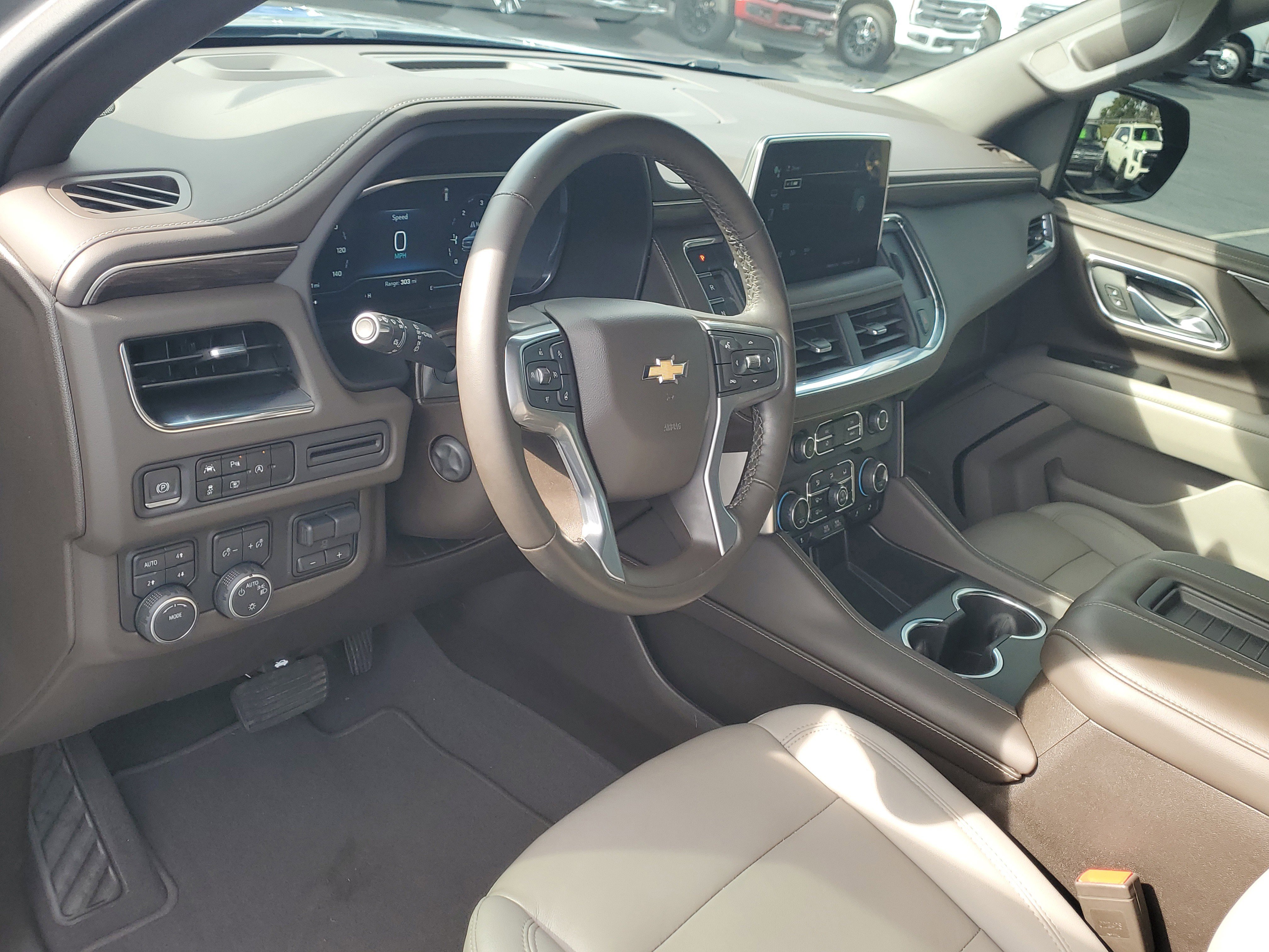 Used 2024 Chevrolet Tahoe LT w/ LT Signature Package image 23