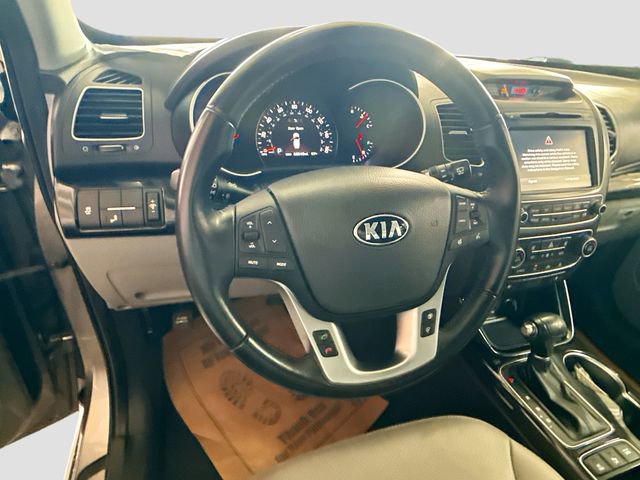 Used 2015 Kia Sorento SX image 12