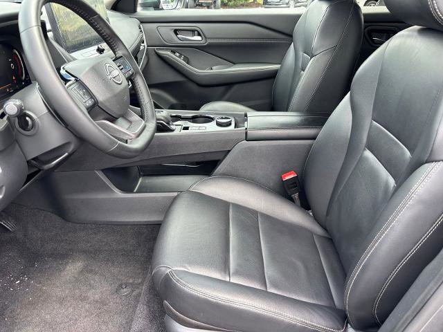 Used 2026 Nissan Rogue SL AWD/4WD image 14