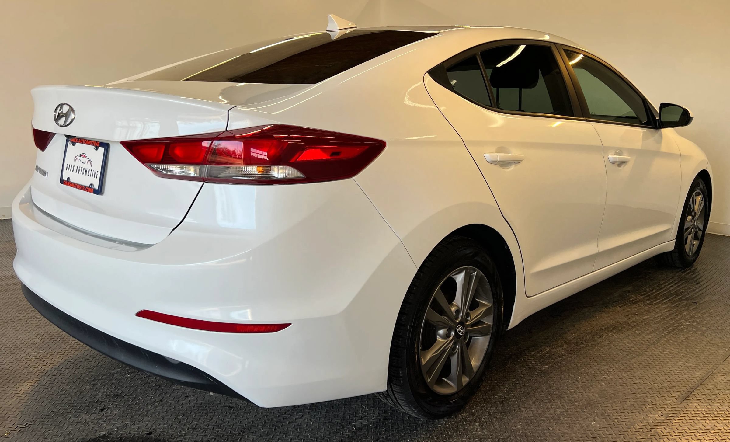 Used 2017 Hyundai Elantra SE FWD image 7