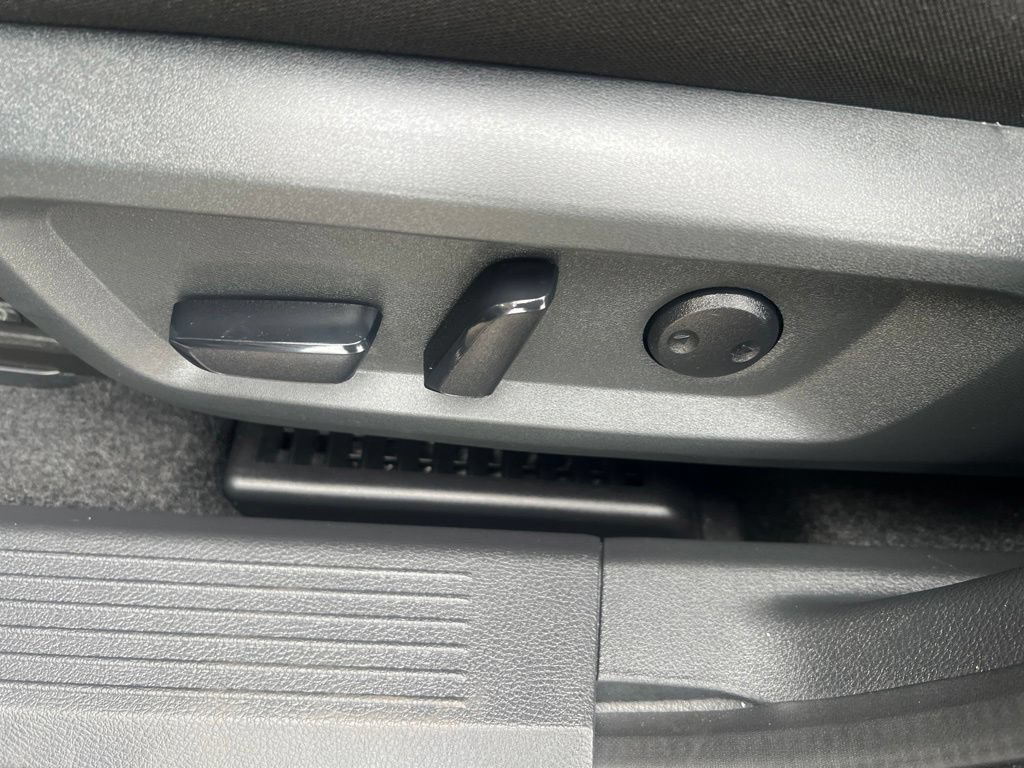 Certified 2023 Nissan Rogue SV AWD/4WD image 50
