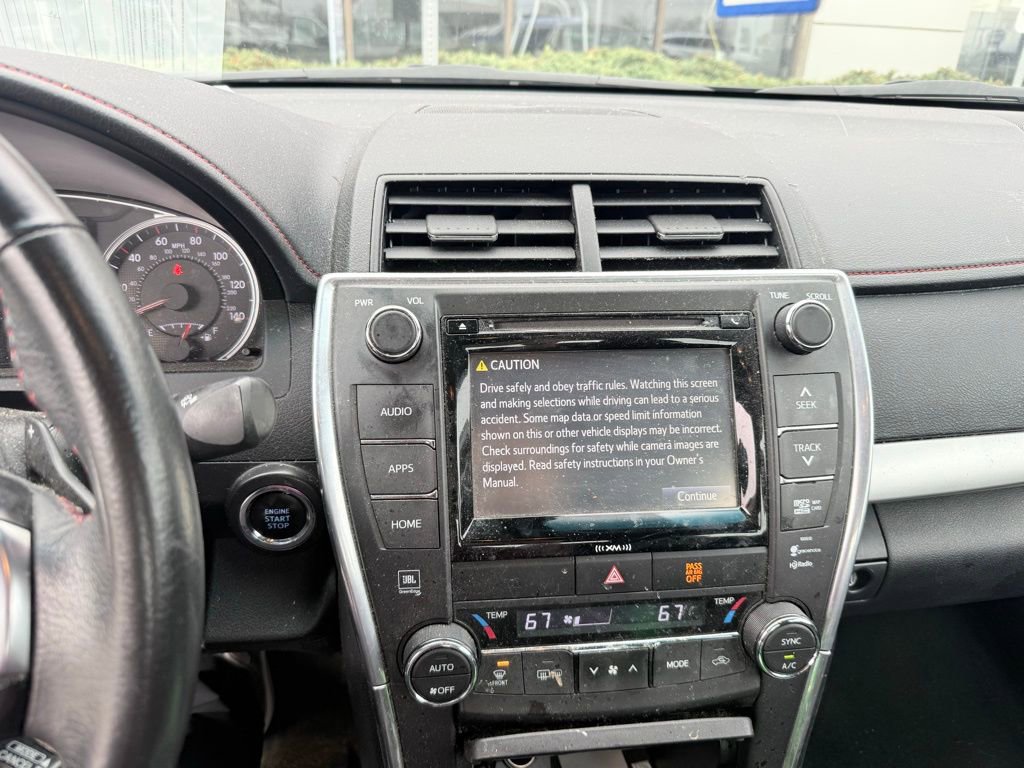 Used 2017 Toyota Camry XSE image 10