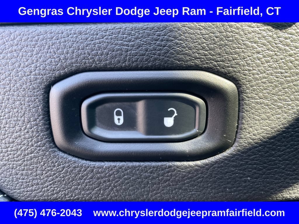 Certified 2021 Jeep Wrangler Unlimited Sahara AWD/4WD image 42