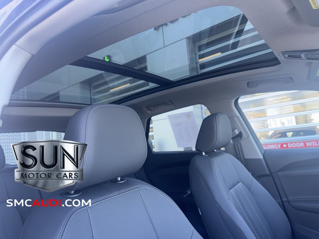 Used 2025 Audi Q5 Premium w/ Convenience Package image 35