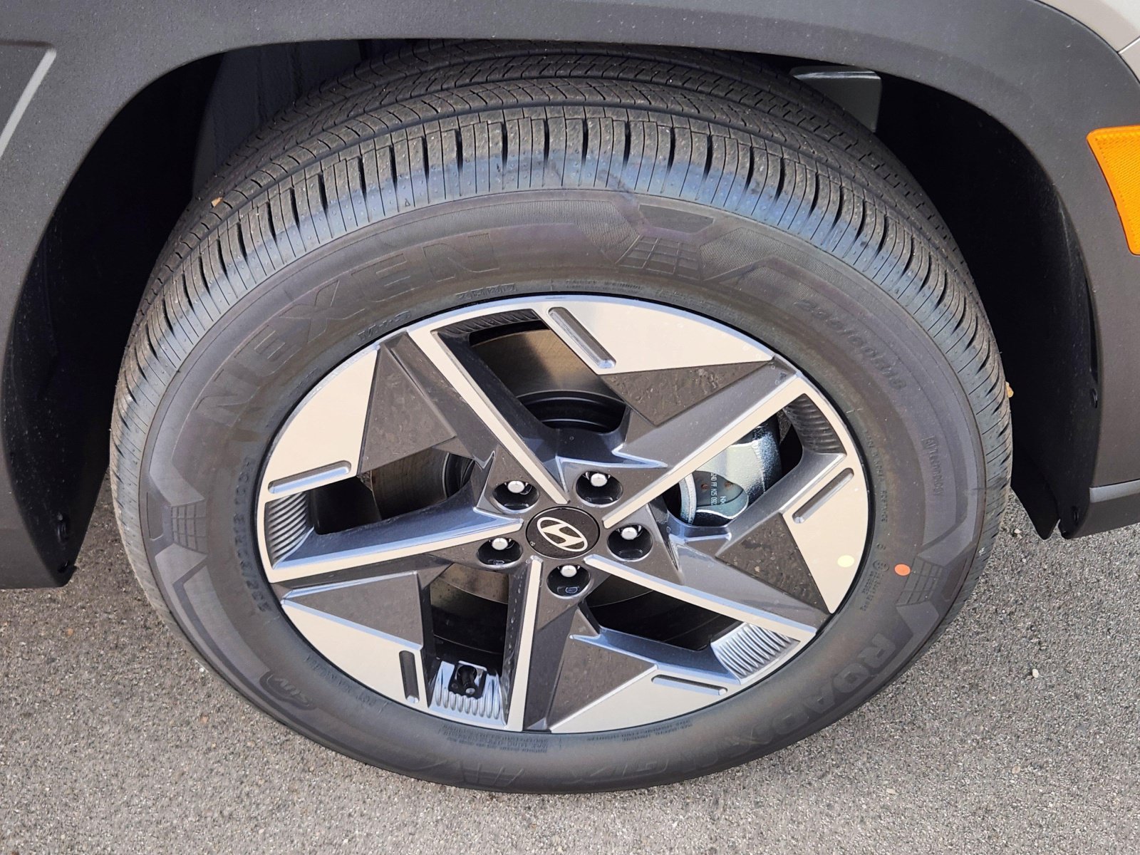 New 2026 Hyundai Tucson Limited AWD/4WD image 17