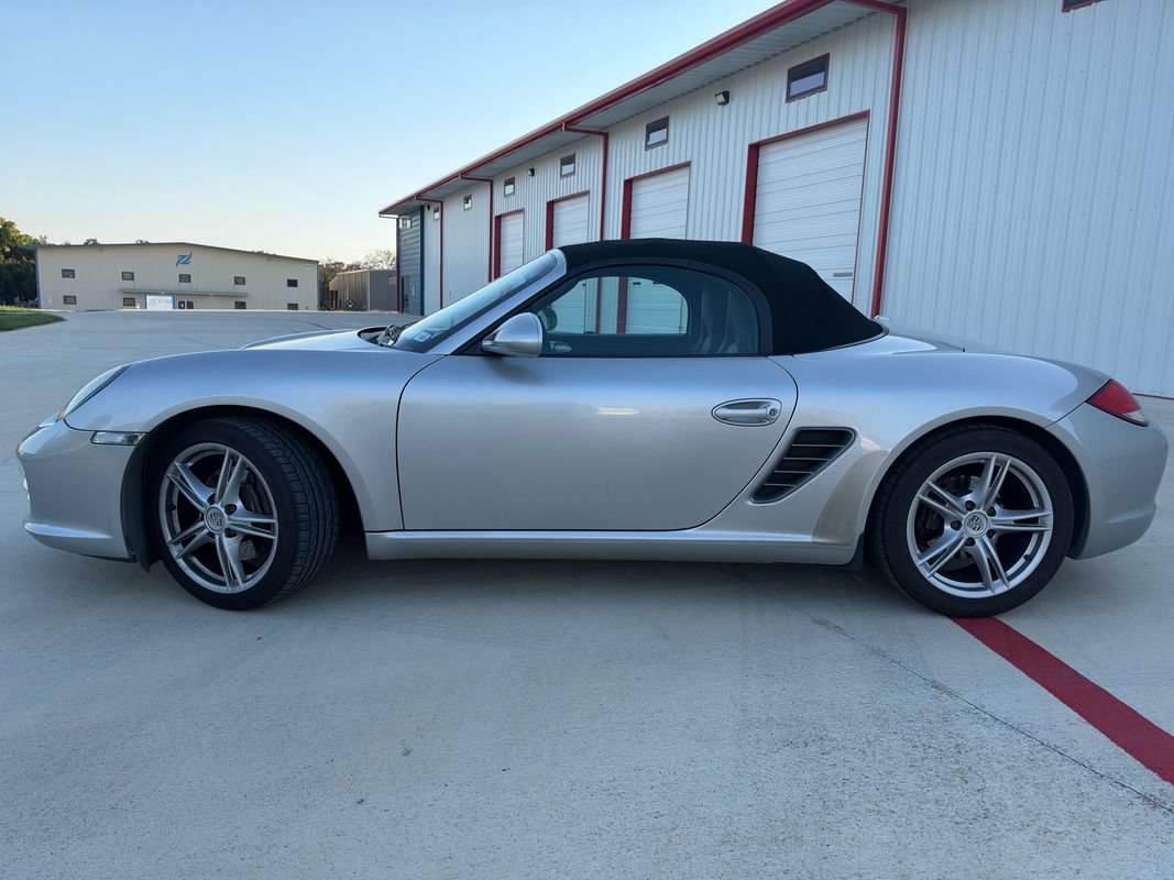 Used 2009 Porsche Boxster RWD image 2
