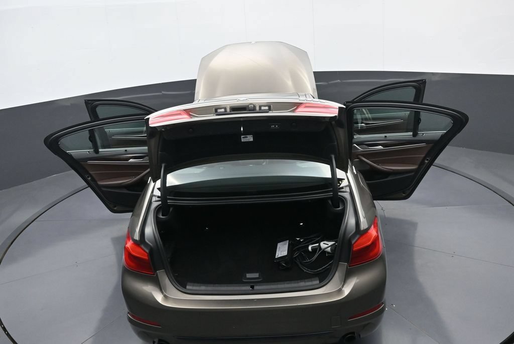 Used 2018 BMW 530e xDrive AWD/4WD image 43