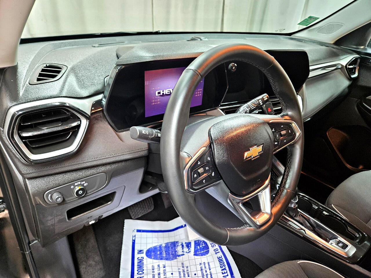 Used 2025 Chevrolet TrailBlazer LT w/ Convenience Package image 17