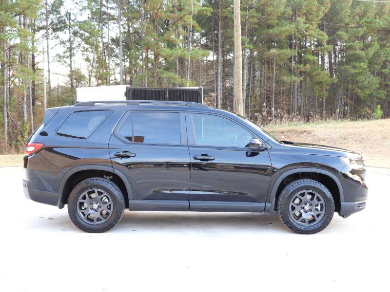 Used 2025 Honda Pilot TrailSport image 30