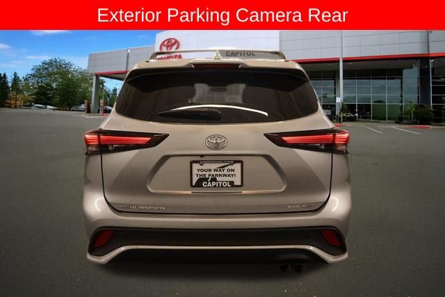Used 2024 Toyota Highlander XSE AWD/4WD image 4