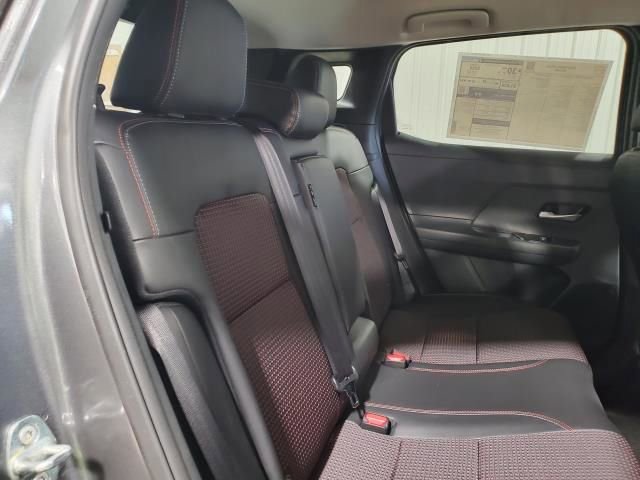 New 2026 Nissan Kicks SR w/ Cold Weather Package image 15