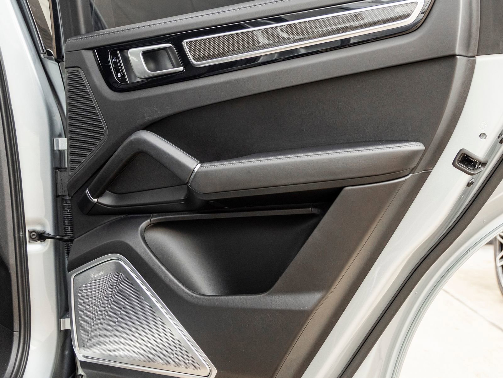 Certified 2021 Porsche Cayenne GTS image 37